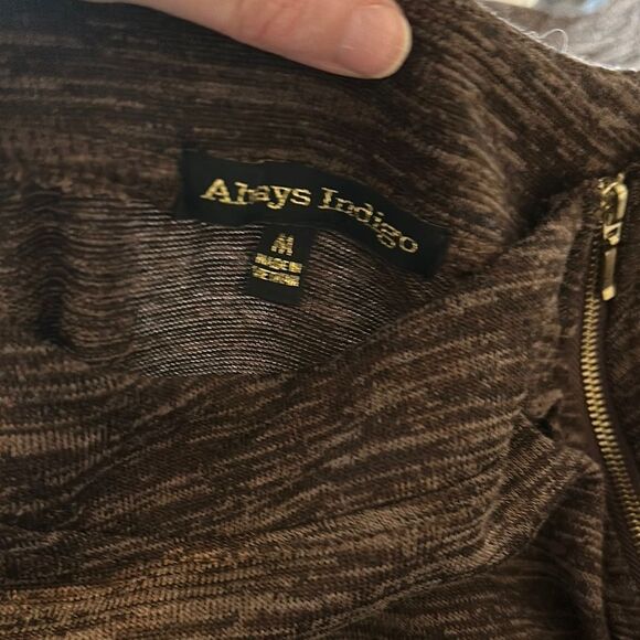 Brown Long Sleeve Top Blouse Shirt Grommet Detail Gold Zipper  Medium M NWT - Picture 7 of 10